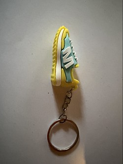 Porte-clés en forme de chaussures 4€