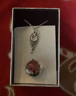 Collier avec cercle en verre, arbre de vie