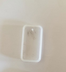 Moules silicone  pour pendentif personnalisé 3,5 cm par 6,5 cm  5 mm d’épaisseur,  modèle 40 €  ( numéro 15 )