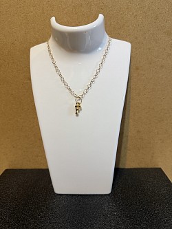 Collier avec pendentif lettre F 5€