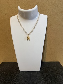 Collier avec pendentif lettre N 5€