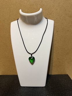 colliers avec pendentifs en forme de cœur en cristal, N 1