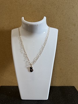 Collier avec pendentif N10 5€