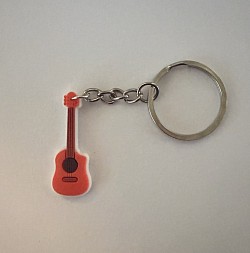 Guitare en porte-clés 5€