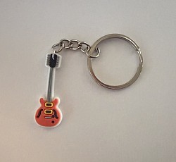 Guitare en porte-clés 5€