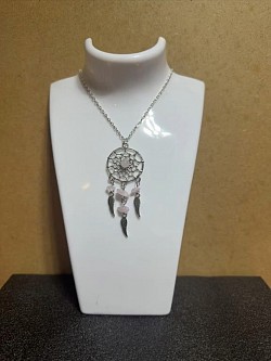 Collier avec pendentif N18  5€