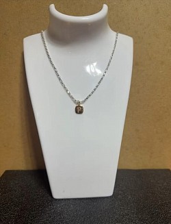Collier avec pendentif lettre alphabétique et diamants couleur  or N27 5€