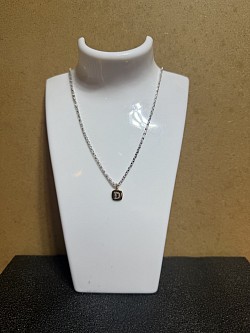 Collier avec pendentif lettre alphabétique et diamants couleur or N32 5€