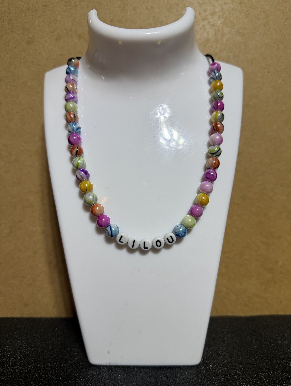 Collier personnalisé avec perles et prénom 15€